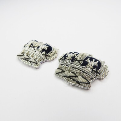 Crowns Rank 1 Inch Silver - Dark Blue Cushion